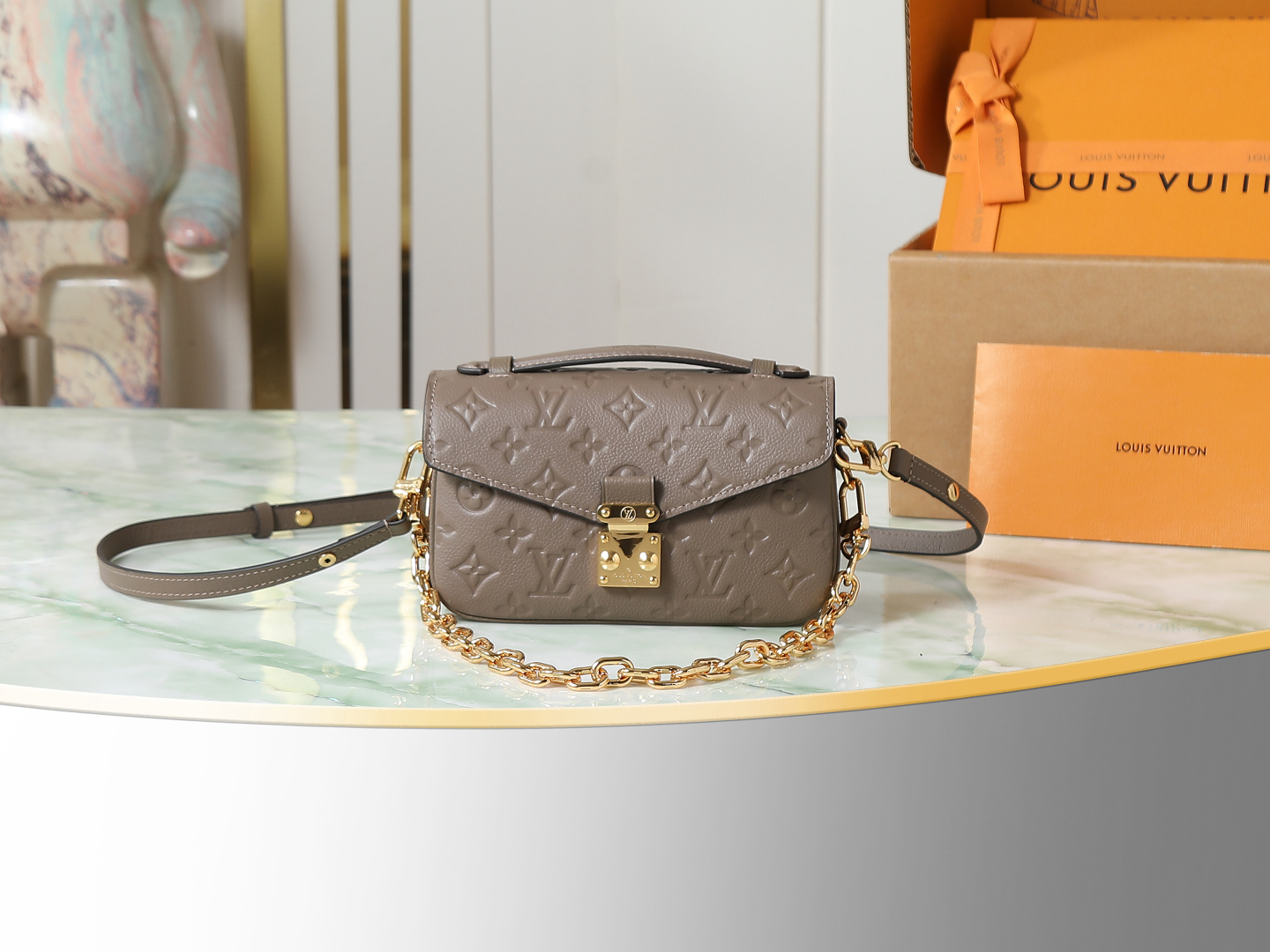 Louis Vuitton Pochette Metis East West Handbag M25910 in Smoke