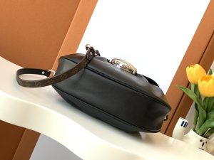 Louis Vuitton Sunset Vib Handbag M12192