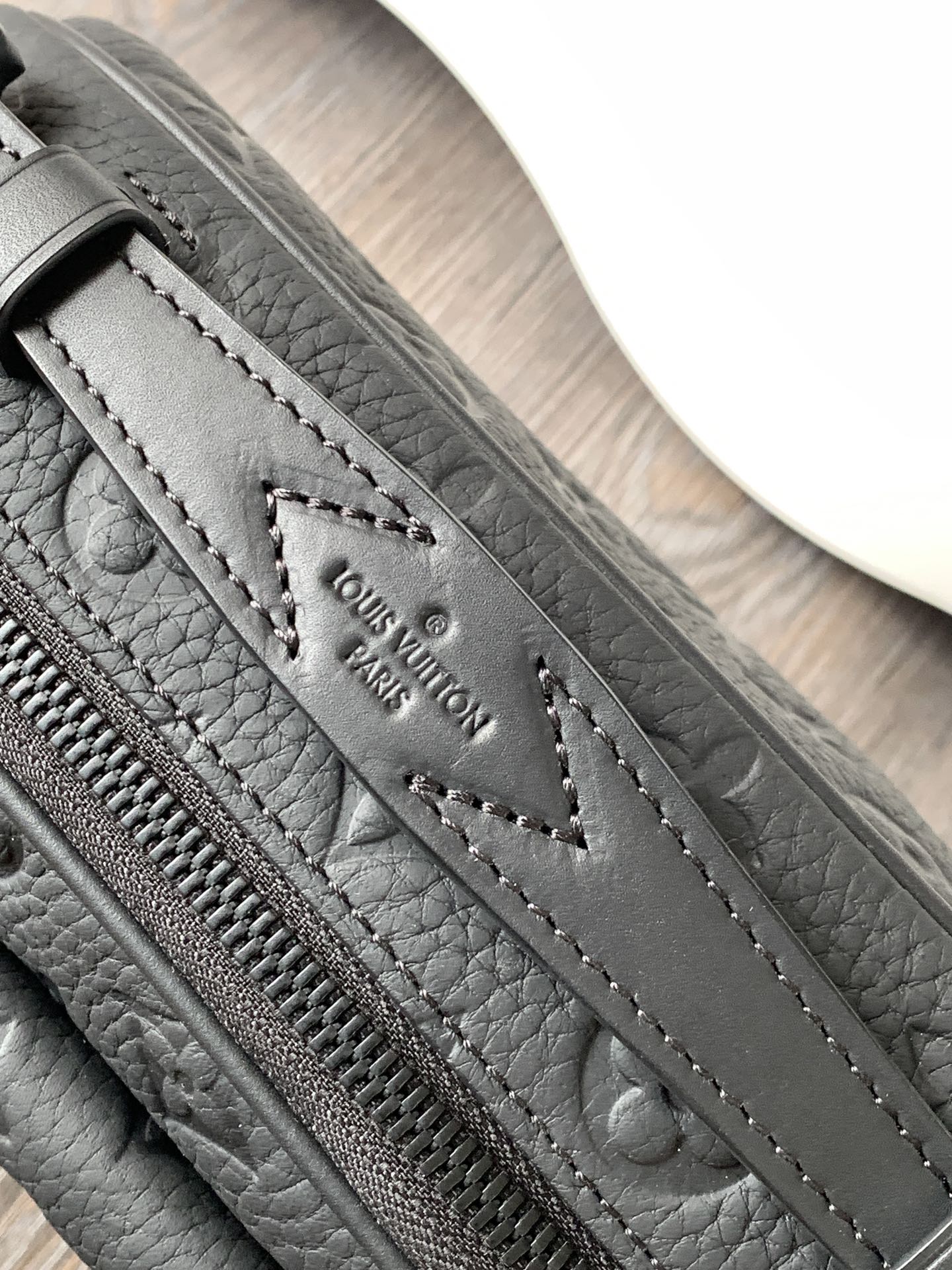 Louis Vuitton S Lock Messenger Bag M58489 in Grey