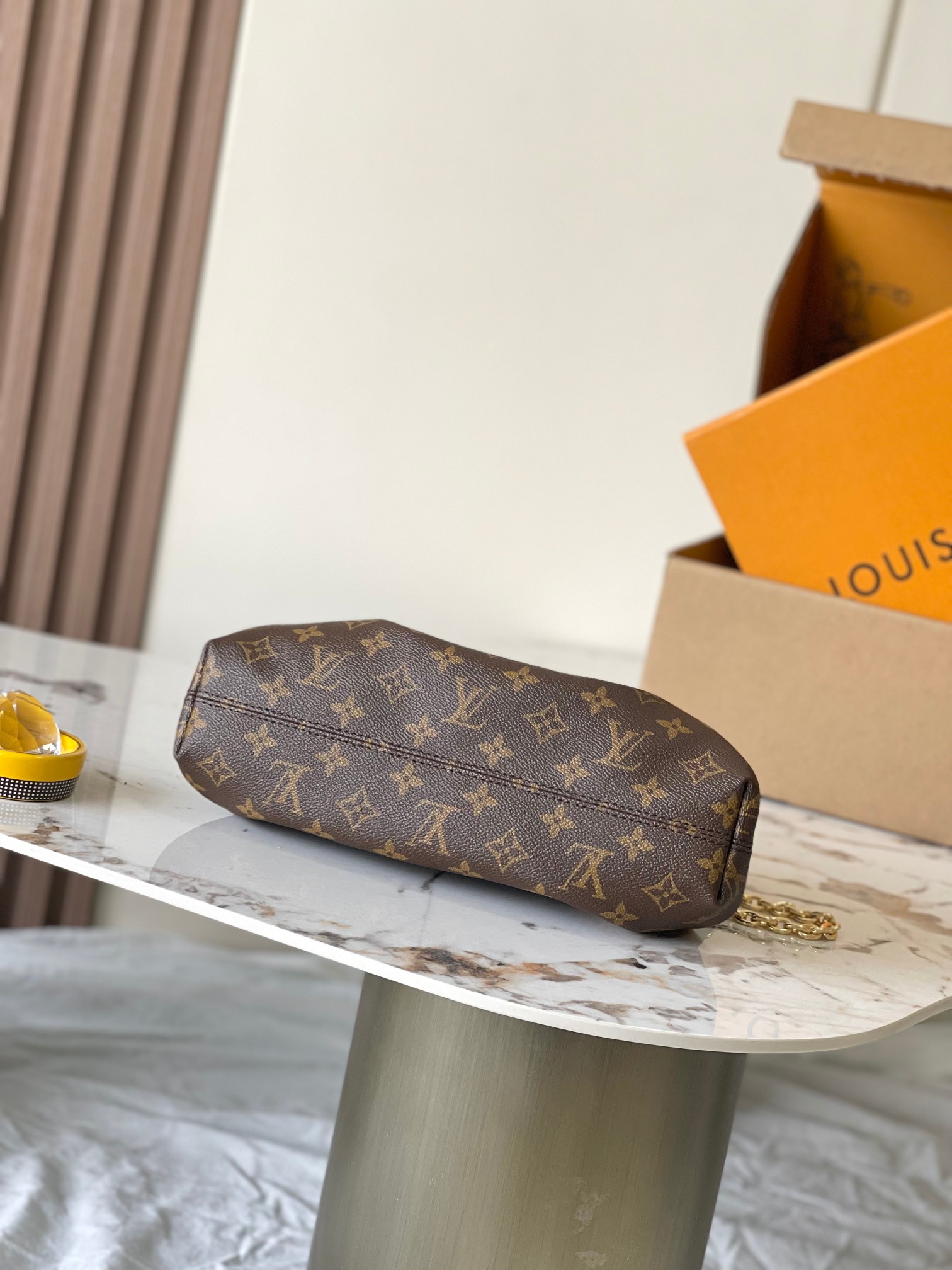 Louis Vuitton Sling Bag M27819