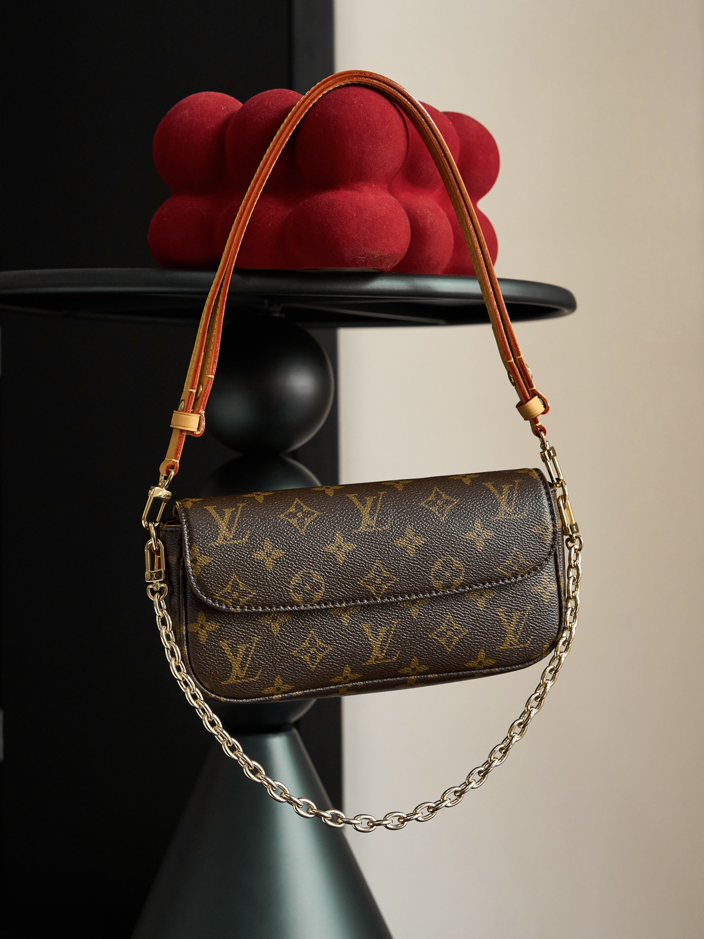 Louis Vuitton Card Holder M81911