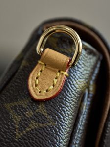Louis Vuitton Card Holder M81911