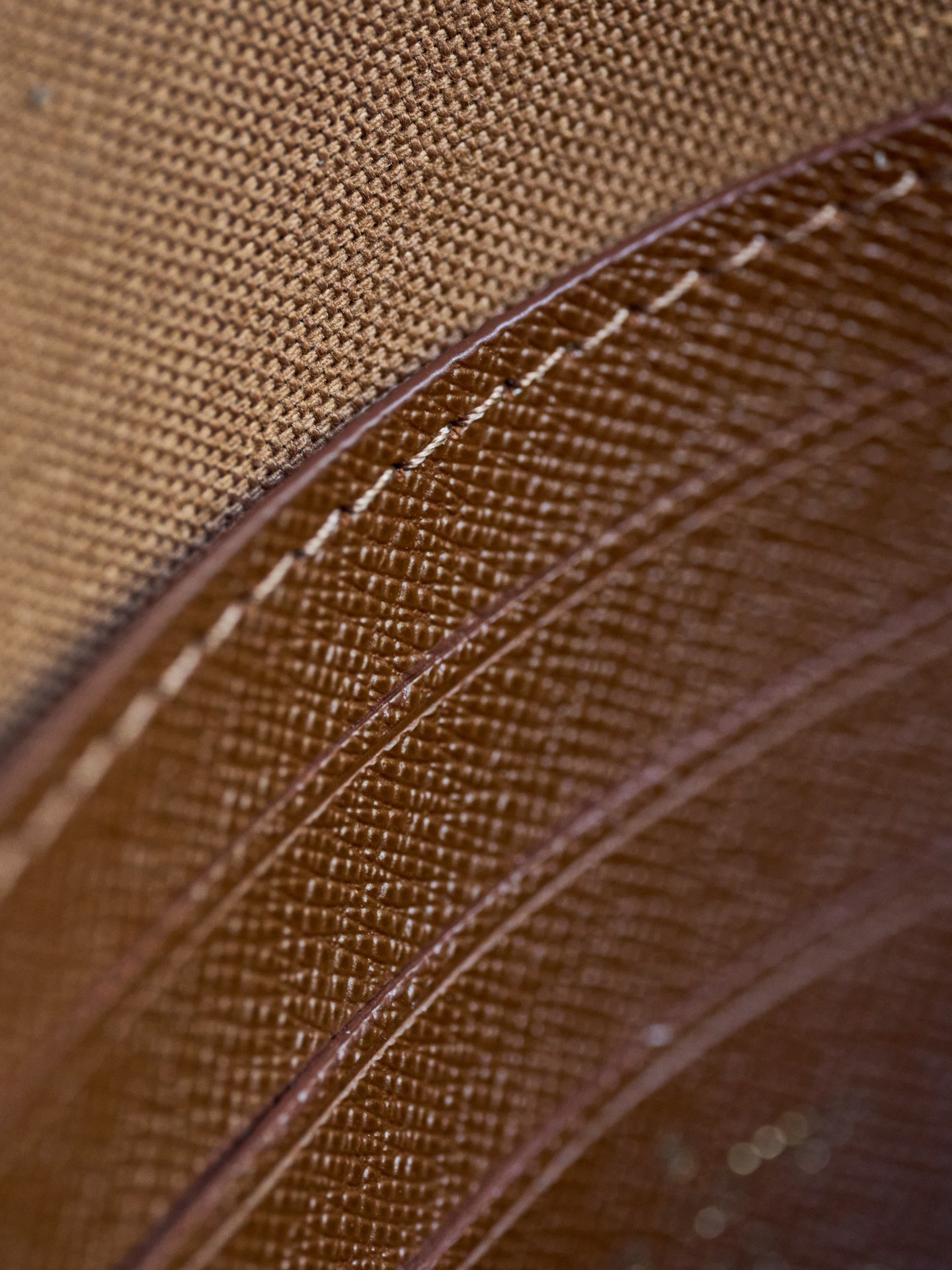 Louis Vuitton Card Holder M81911