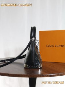 Louis Vuitton Alma BB Handbag M27812