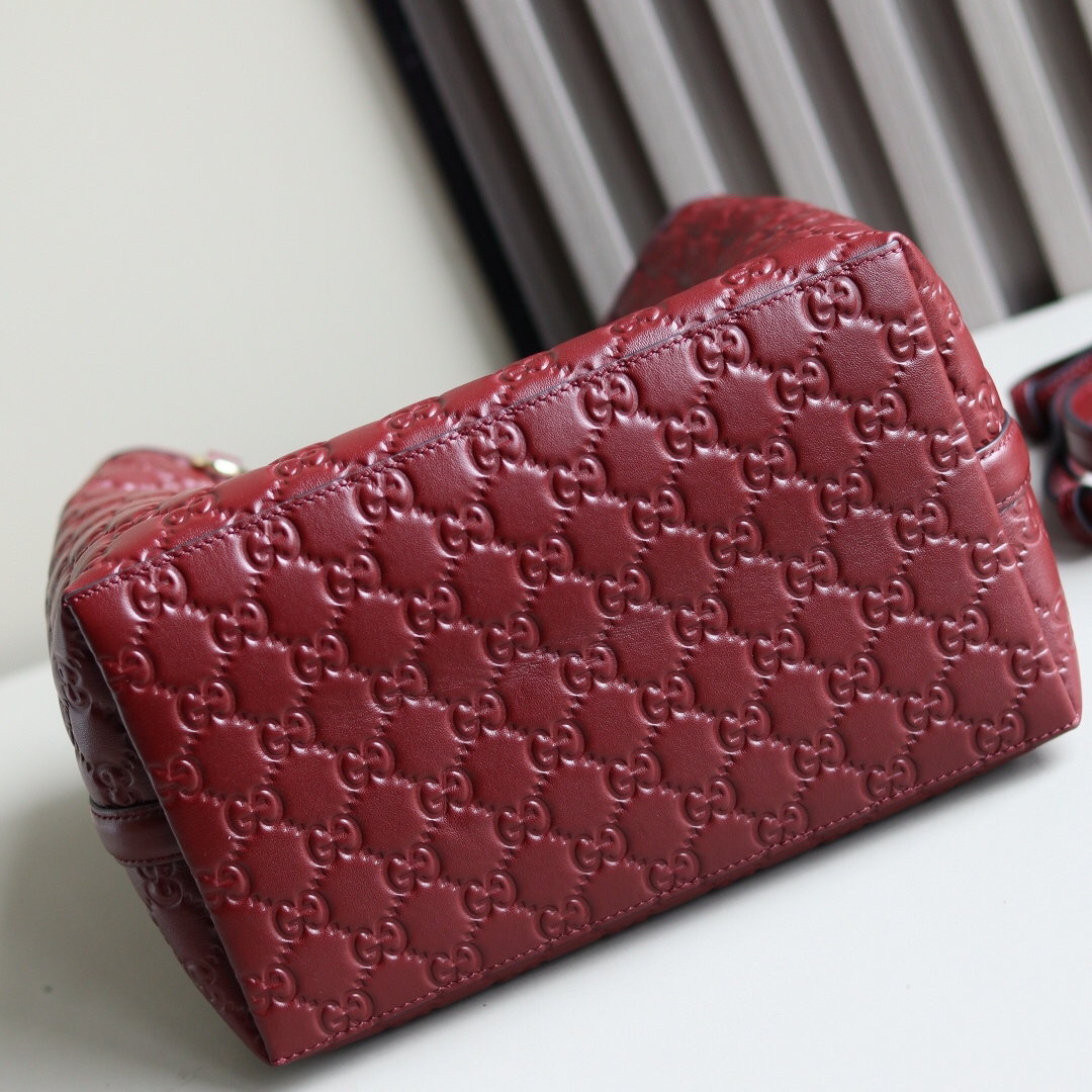 Gucci GG Emblem Bucket Bag 815103 in Black
