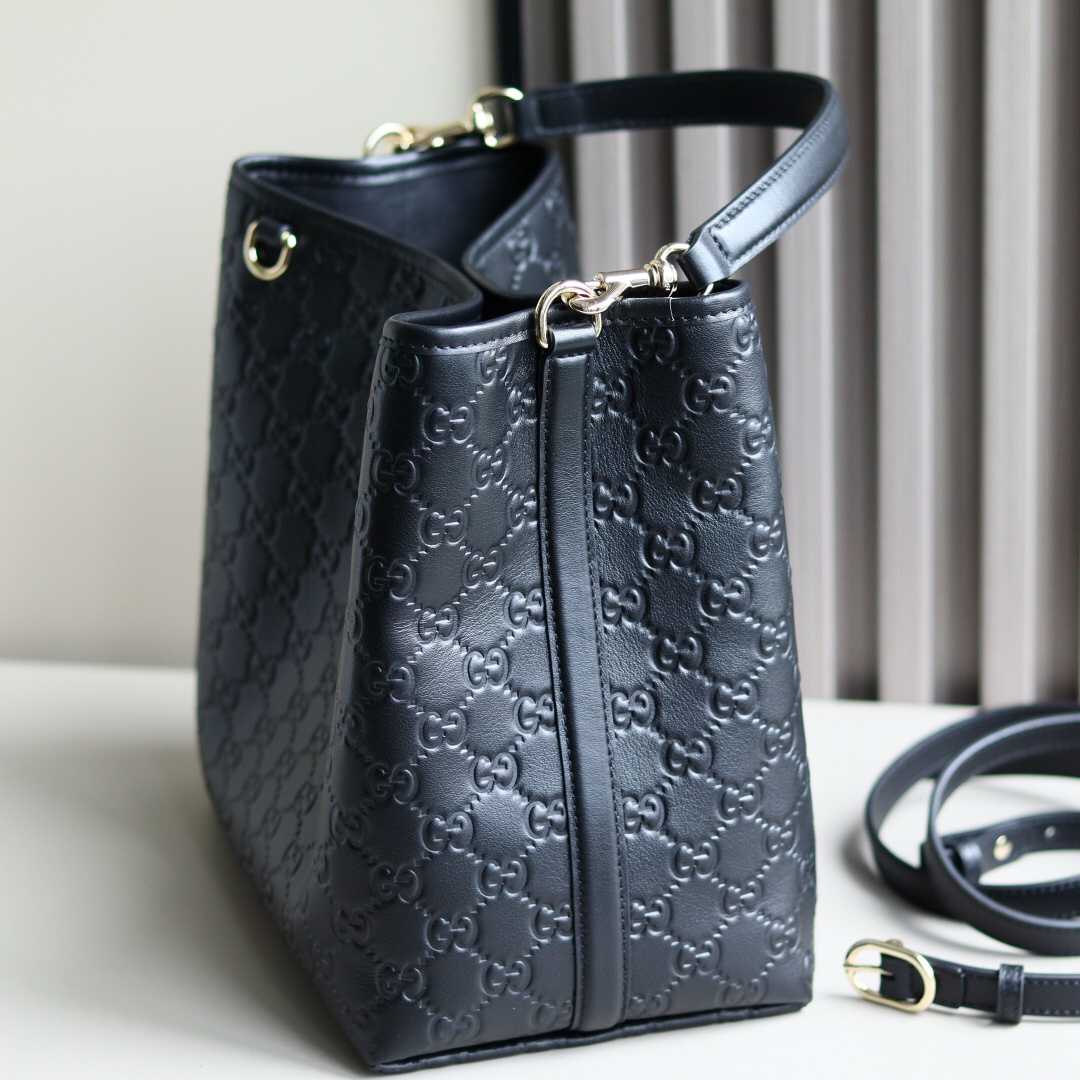 Gucci GG Emblem Bucket Bag 815103 in Black