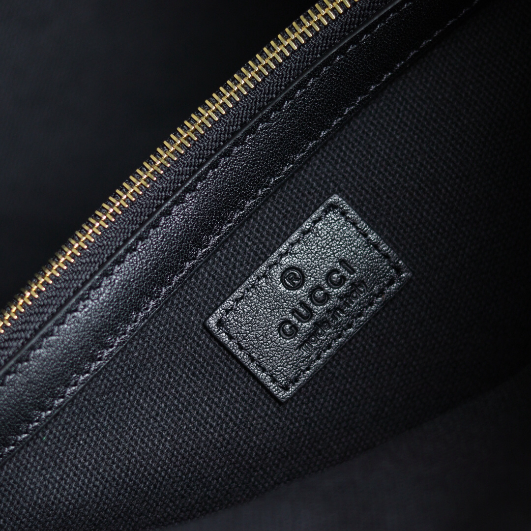 Gucci GG Emblem Bucket Bag 815103 in Black