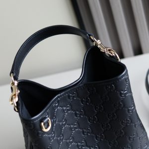 Gucci Tote Bag 815118 in Black