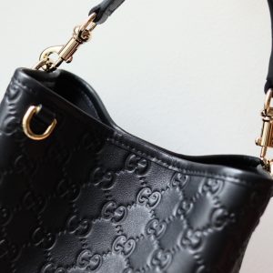 Gucci Tote Bag 815118 in Black