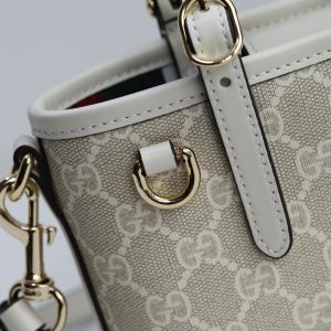 Gucci GG Emblem Handbag 855491 in Brown