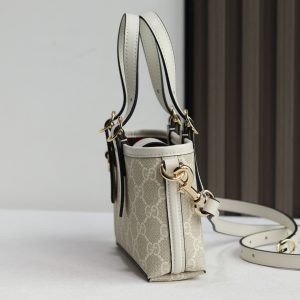 Gucci GG Emblem Handbag 855491 in Brown