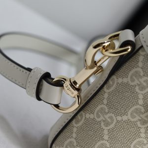Gucci GG Emblem Handbag 855491 in Brown