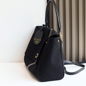 Gucci Generation Handbag 875019 in Black