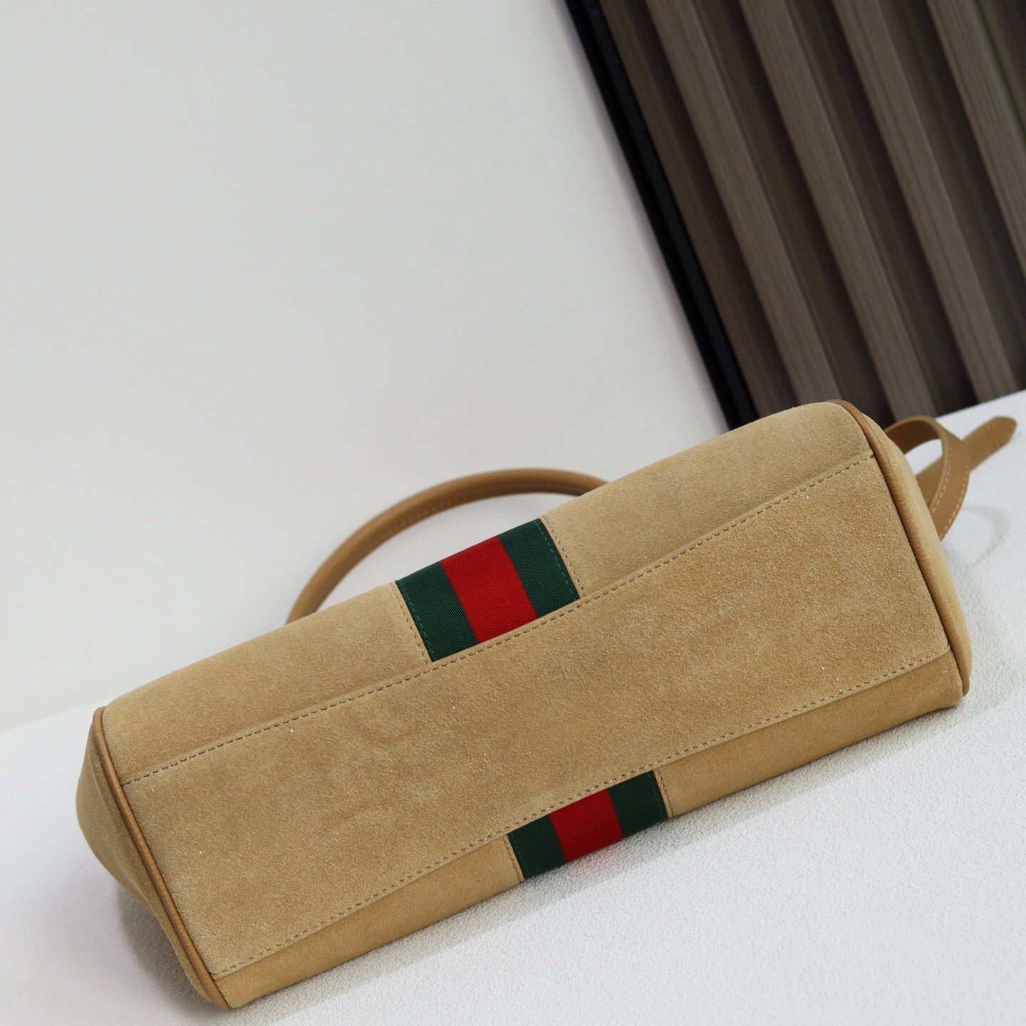 Gucci Generation Handbag 875018 in Beige
