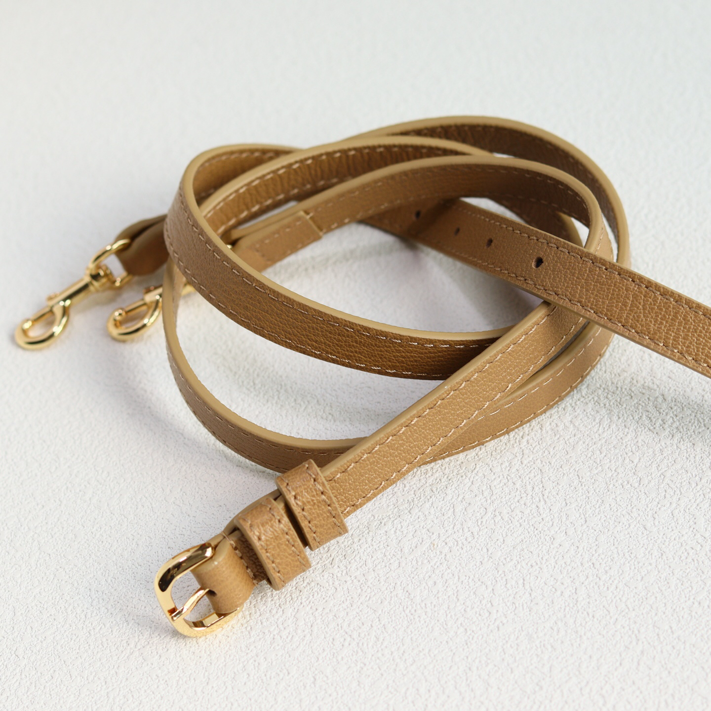 Gucci Generation Handbag 875018 in Beige