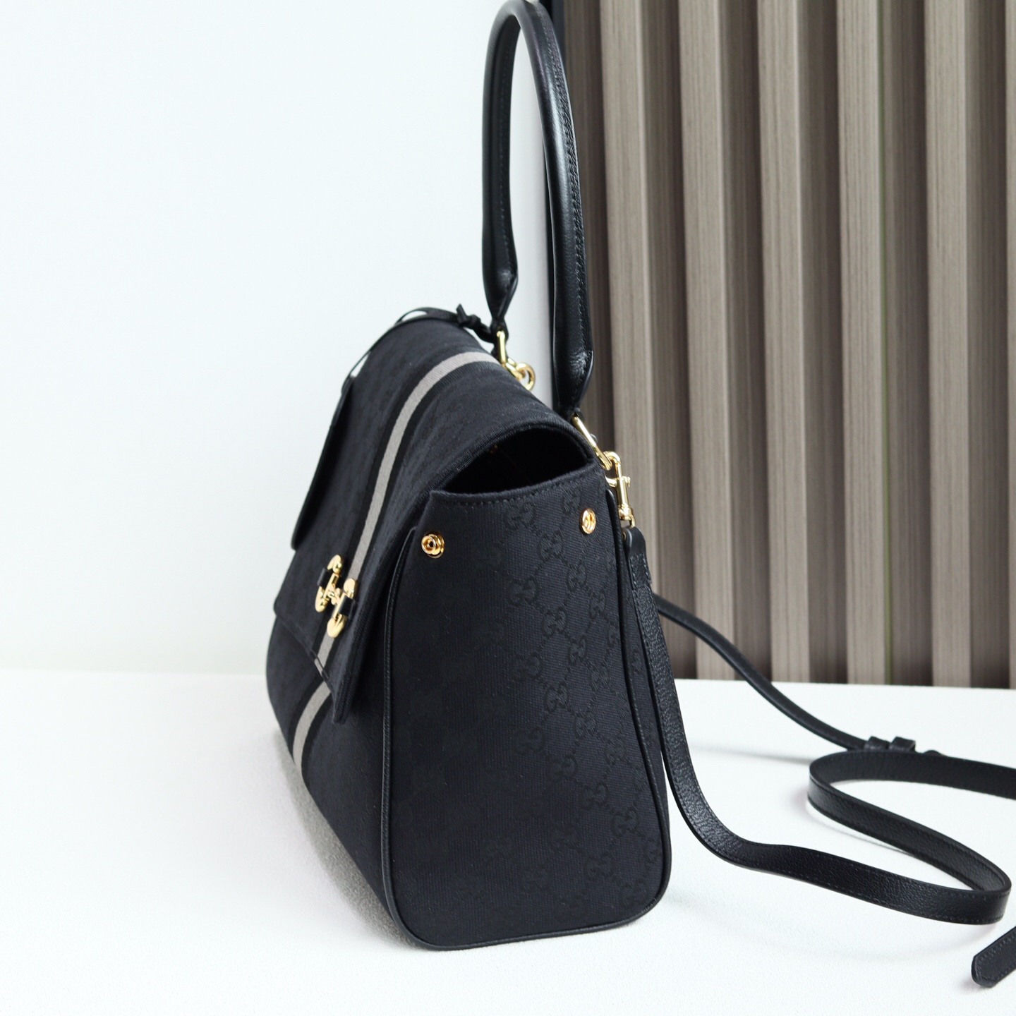 Gucci Handbag 875018