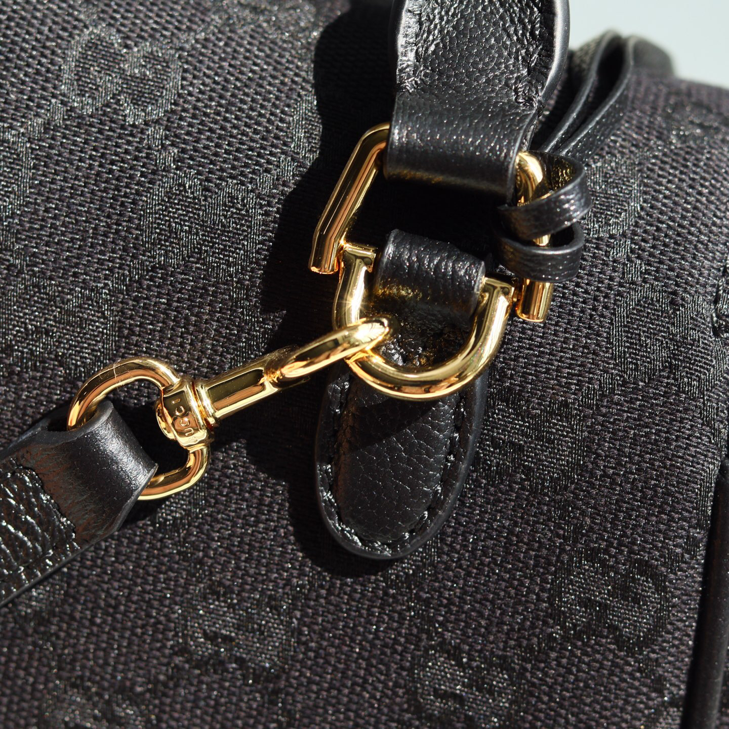 Gucci Handbag 875018