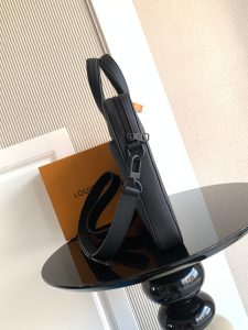 Louis Vuitton Briefcase M15258