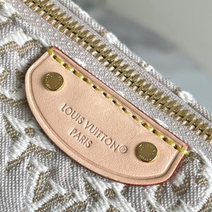 Louis Vuitton Mini Moon Shoulder Bag M29879 in Denim