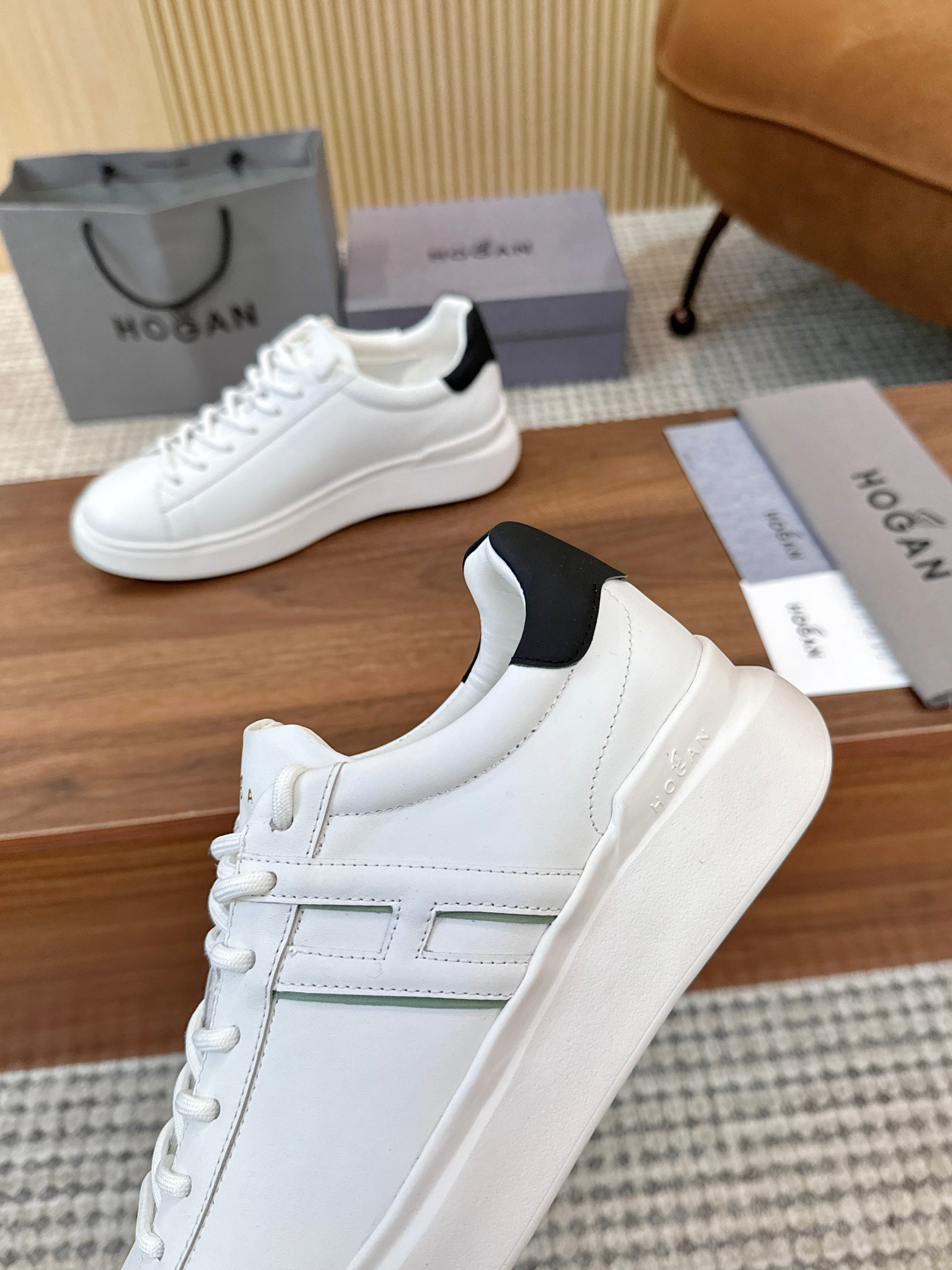 Hogan Sneakers