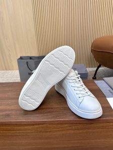 Hogan Sneakers