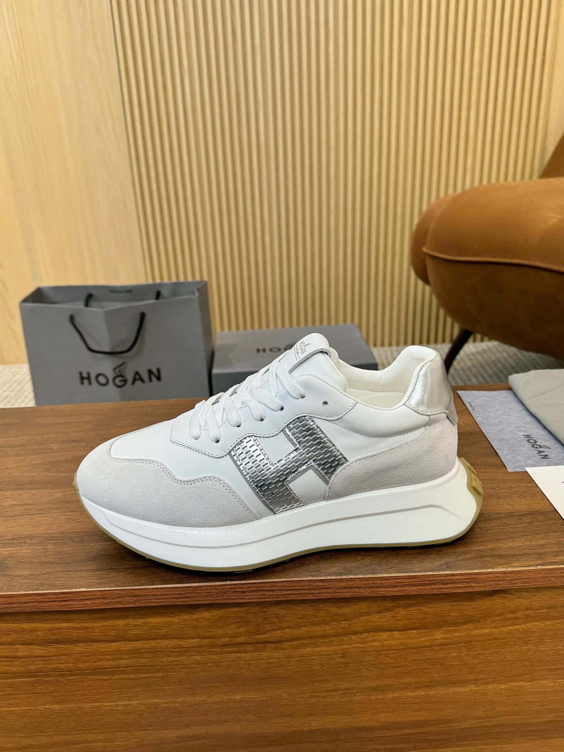 Hogan Sneakers