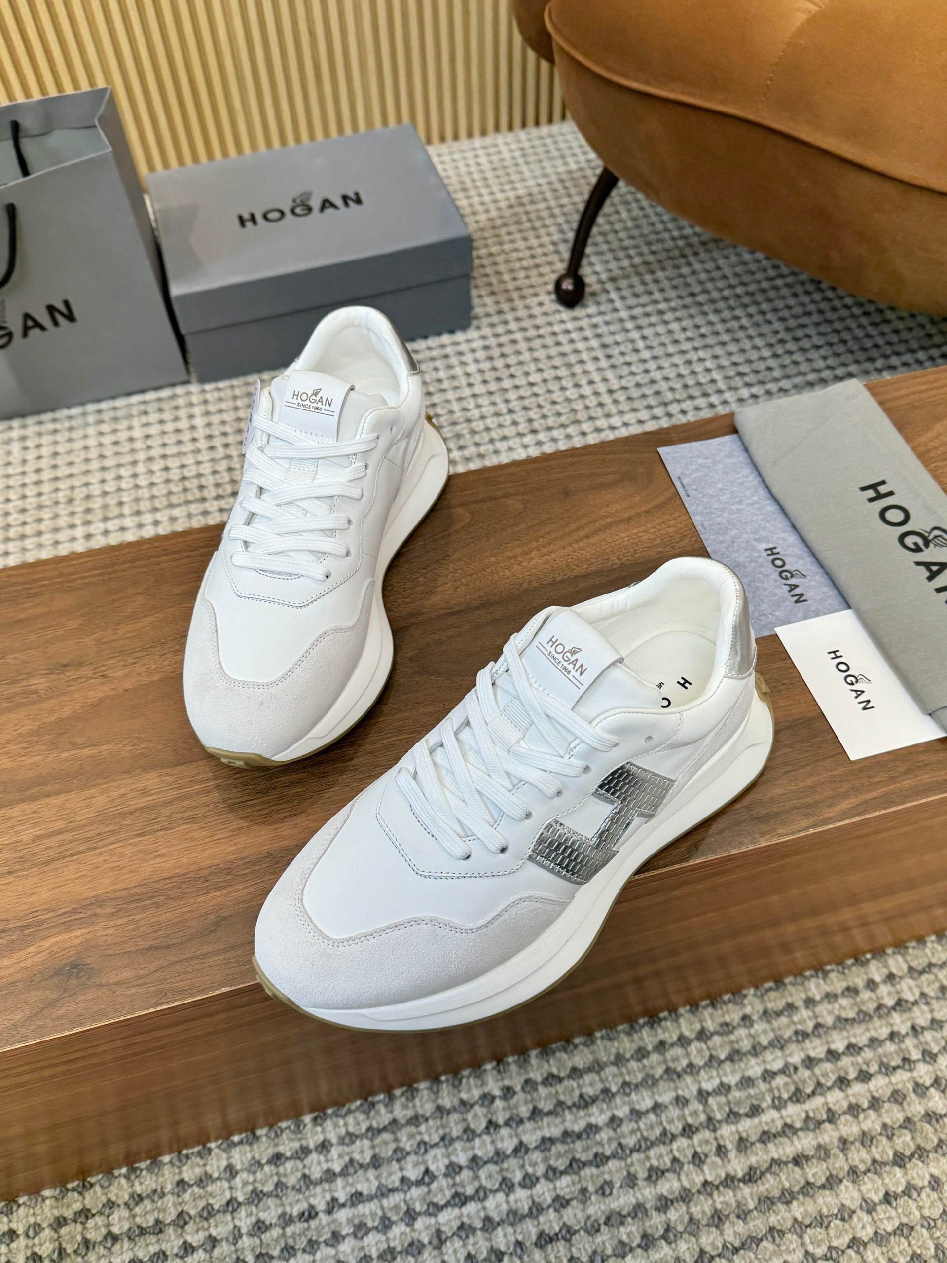 Hogan Sneakers