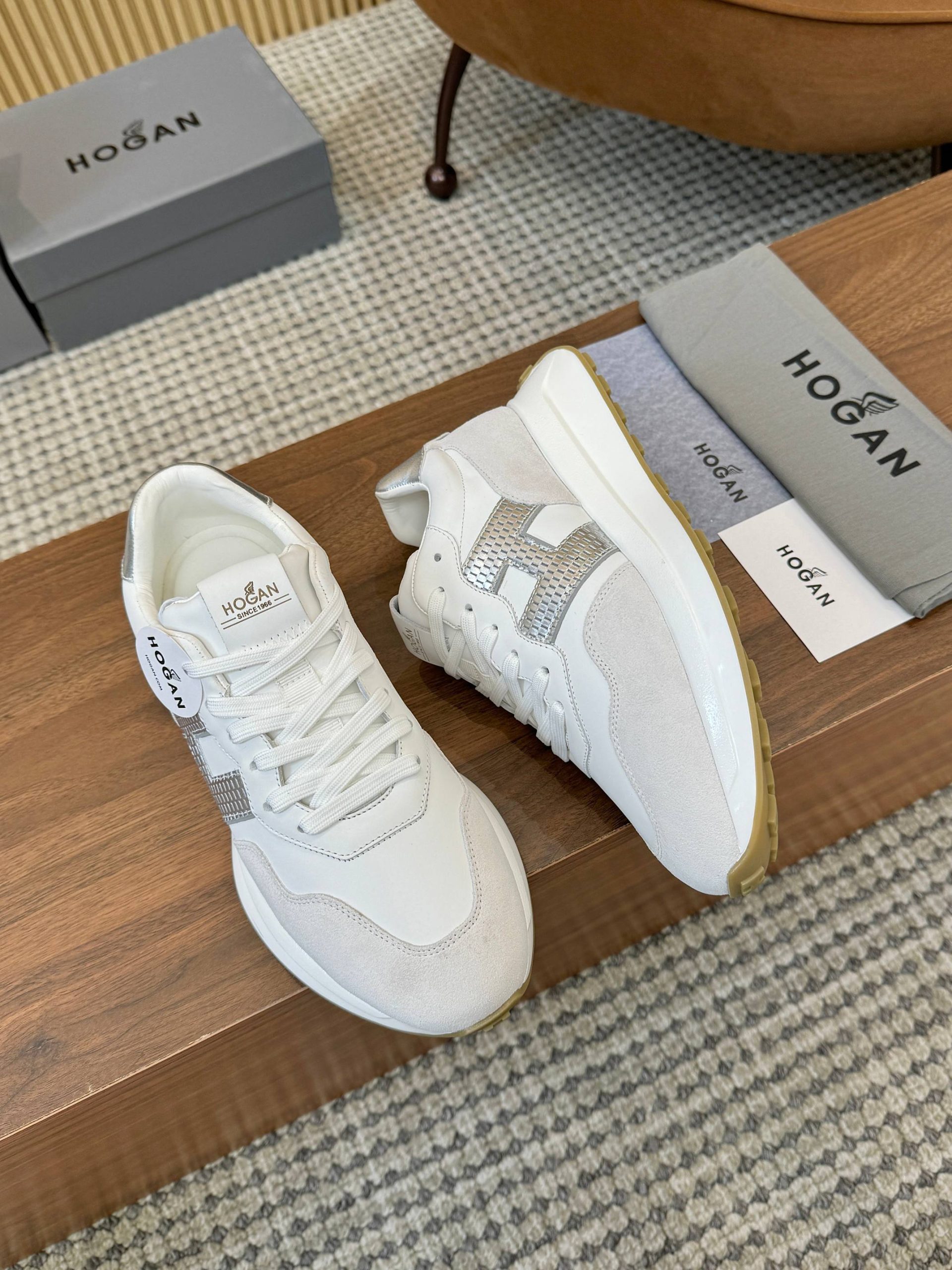 Hogan Sneakers