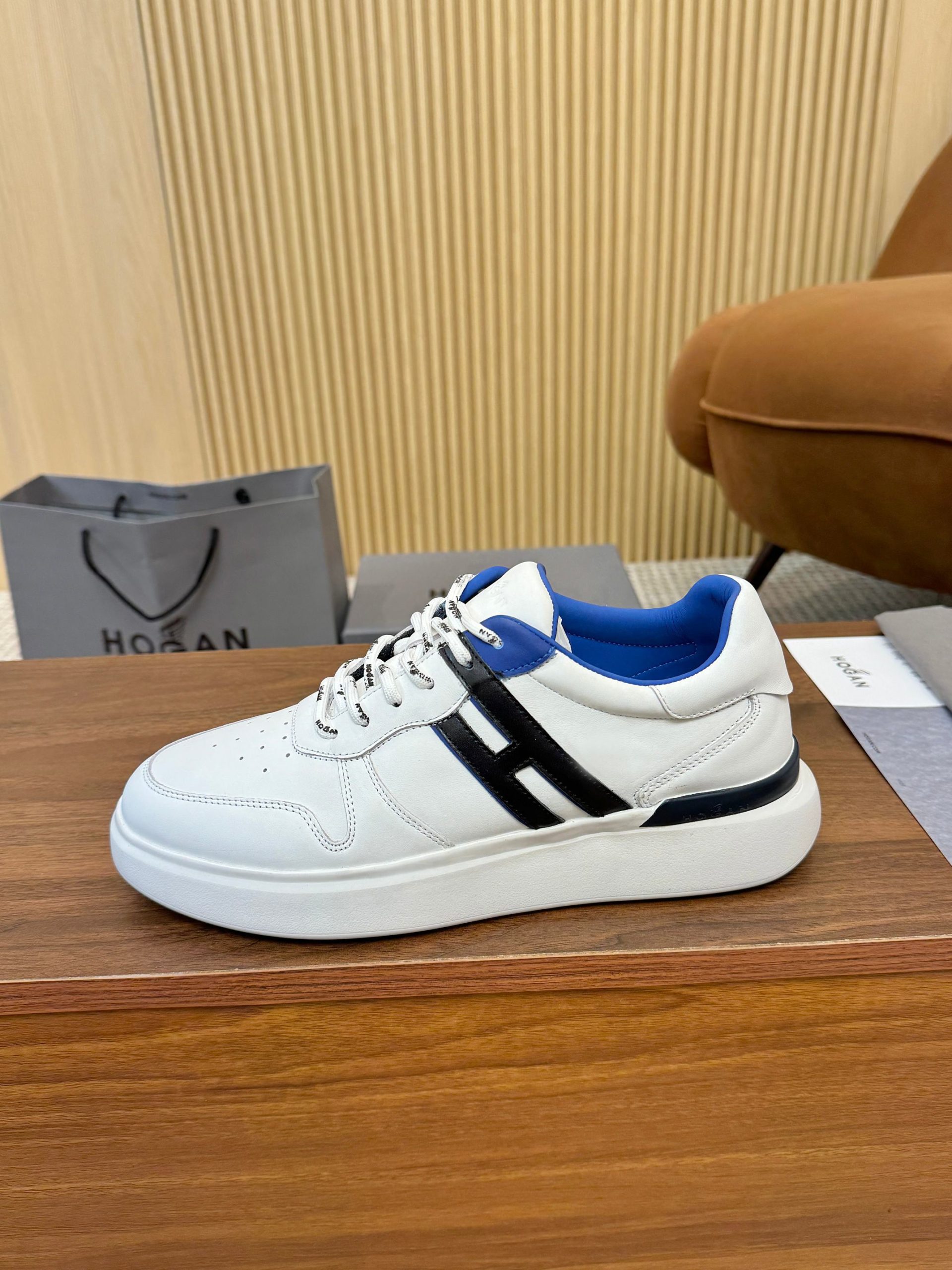 Hogan Sneakers
