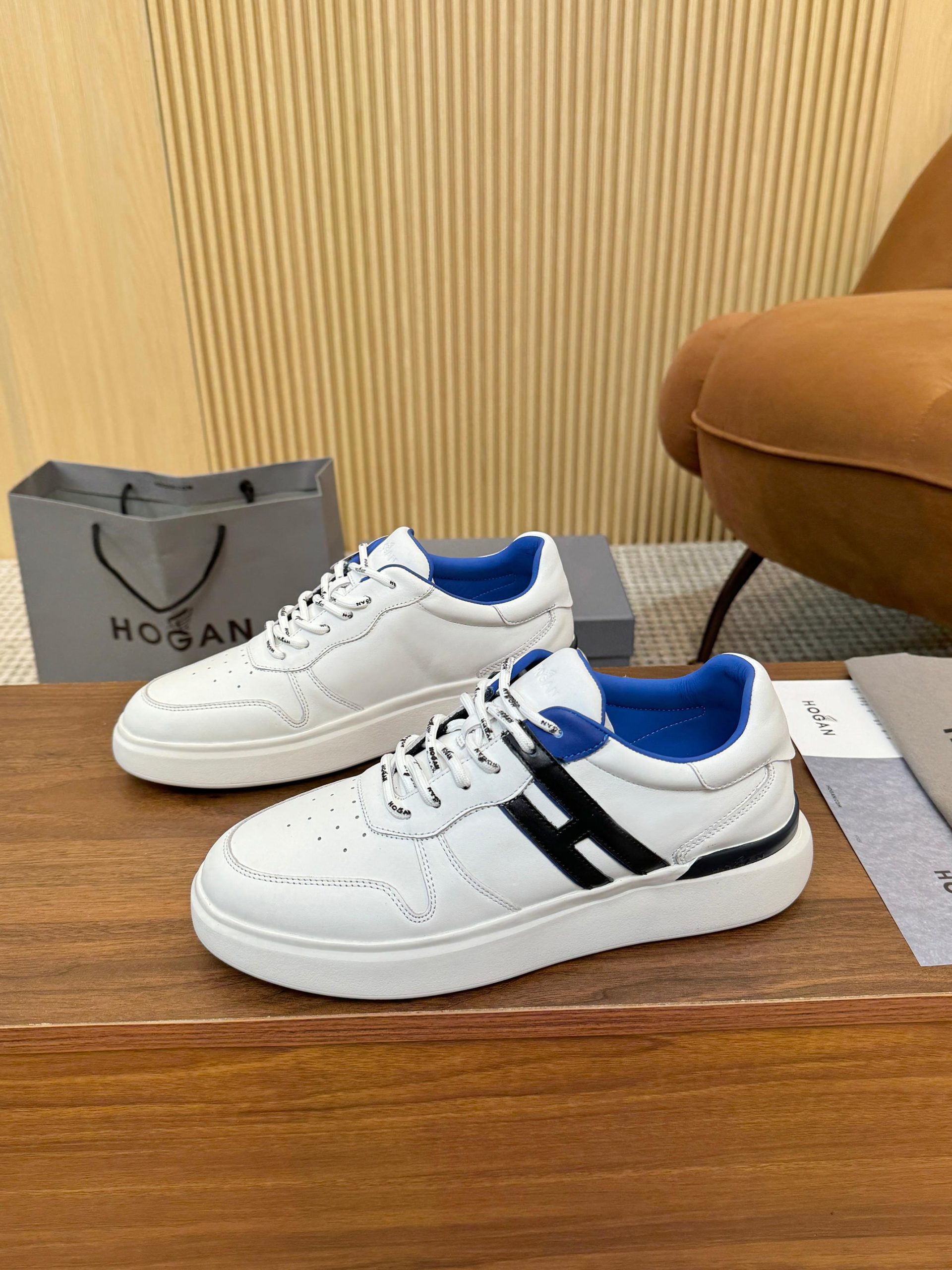 Hogan Sneakers