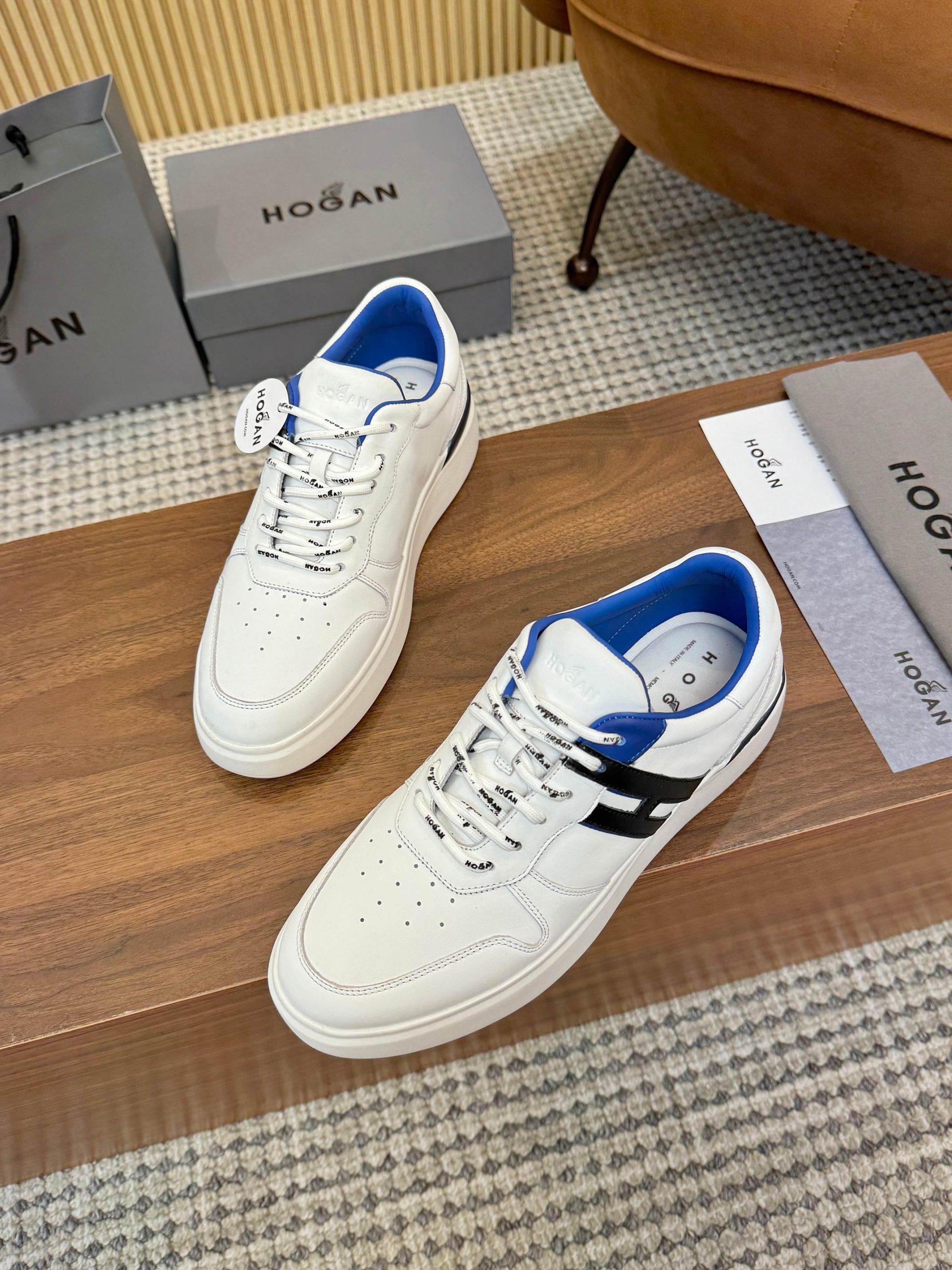 Hogan Sneakers