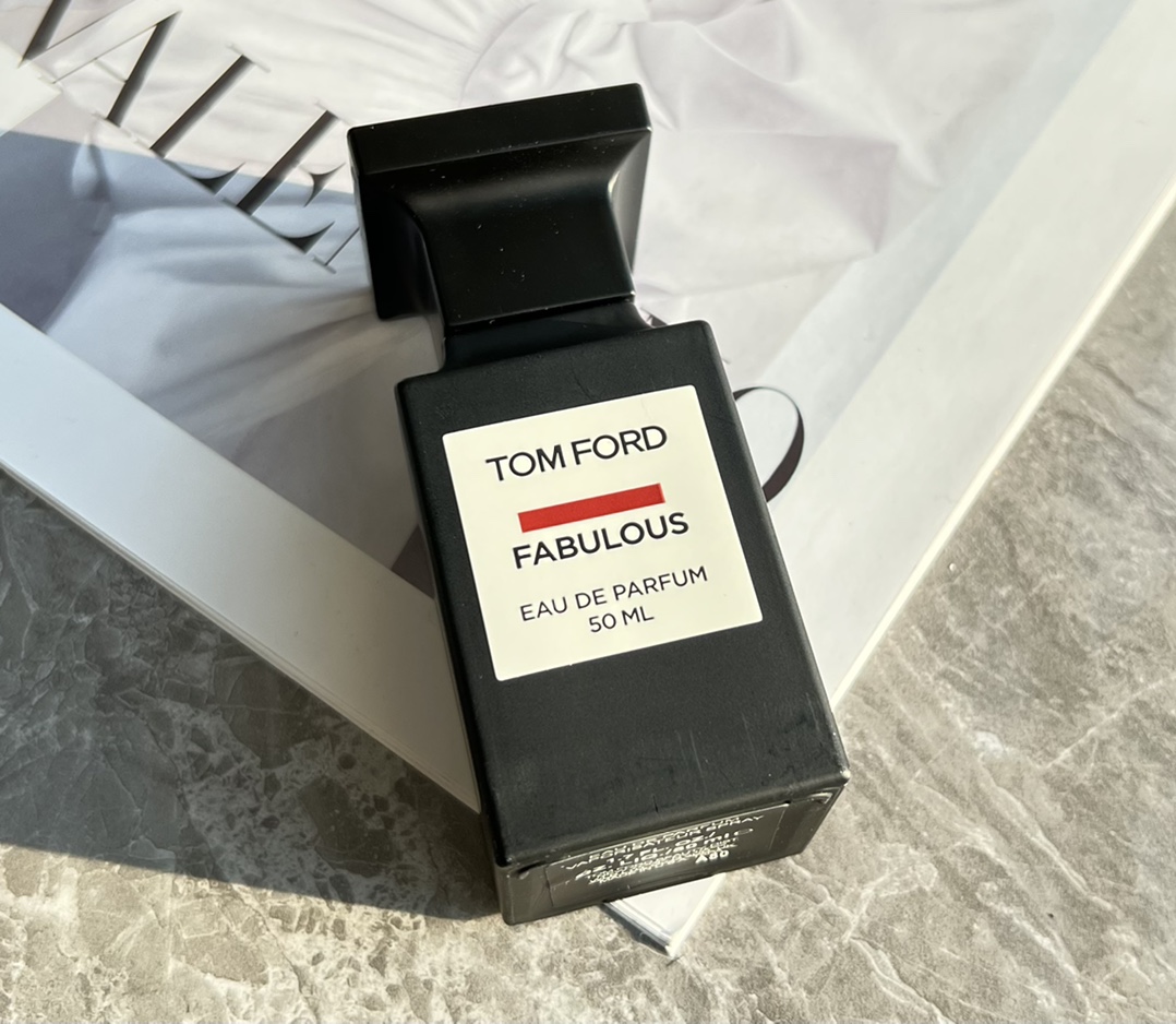 Perfume in Black