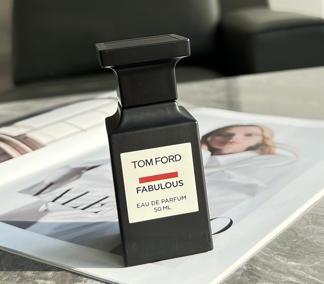 Perfume in Black