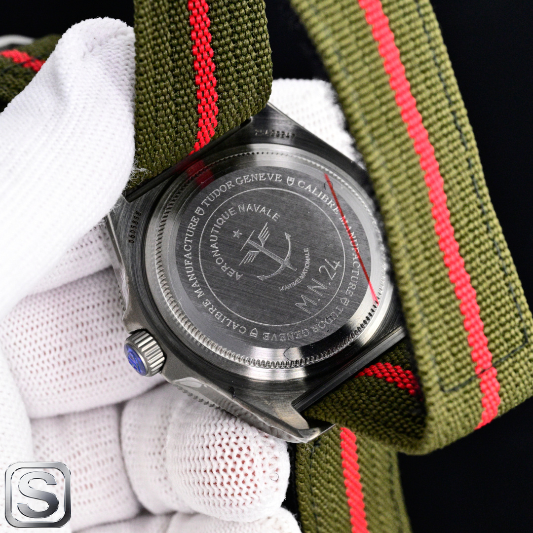 Louis Vuitton Watch M25707