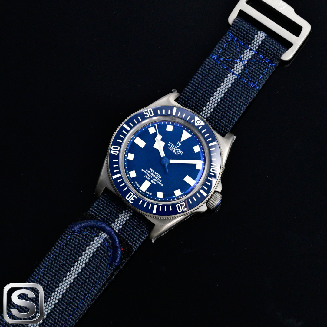 Louis Vuitton Watch M25707
