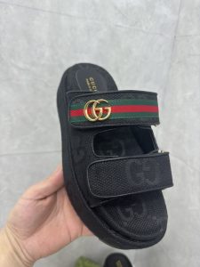 Sandals in Black