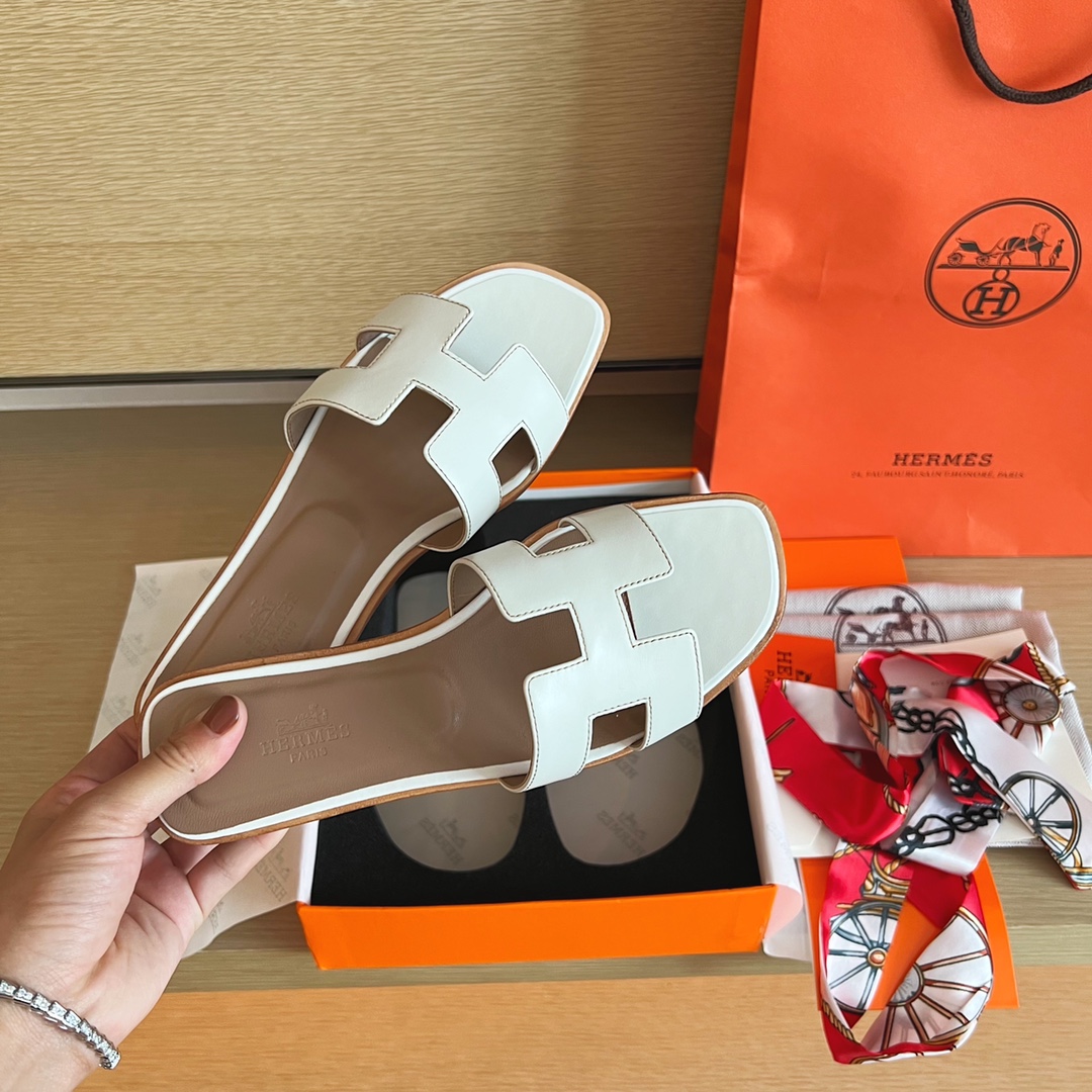 Hermes Sandals