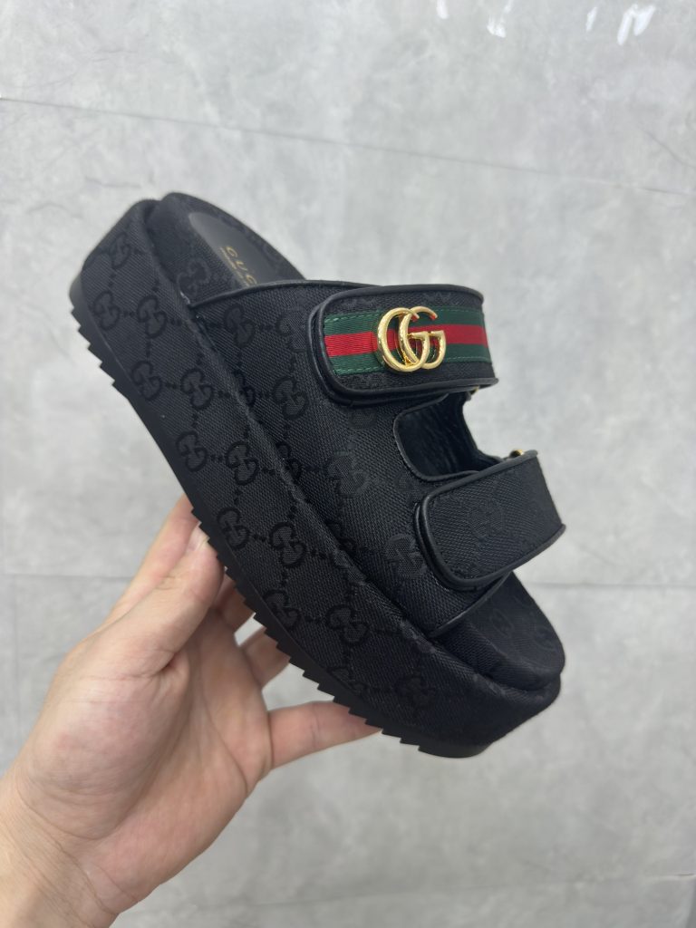 Sandals in Black