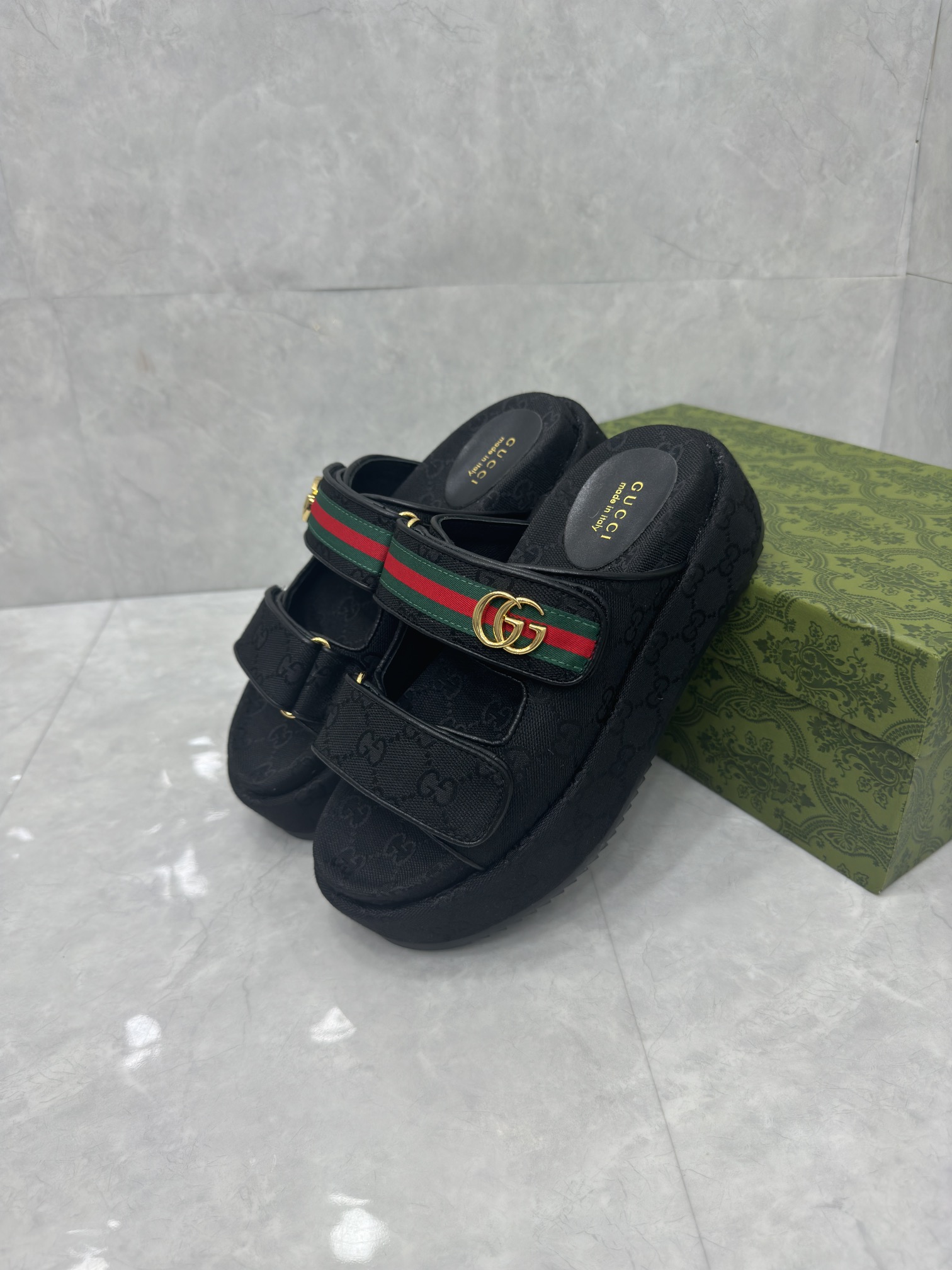 Sandals in Black
