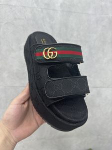 Sandals in Black