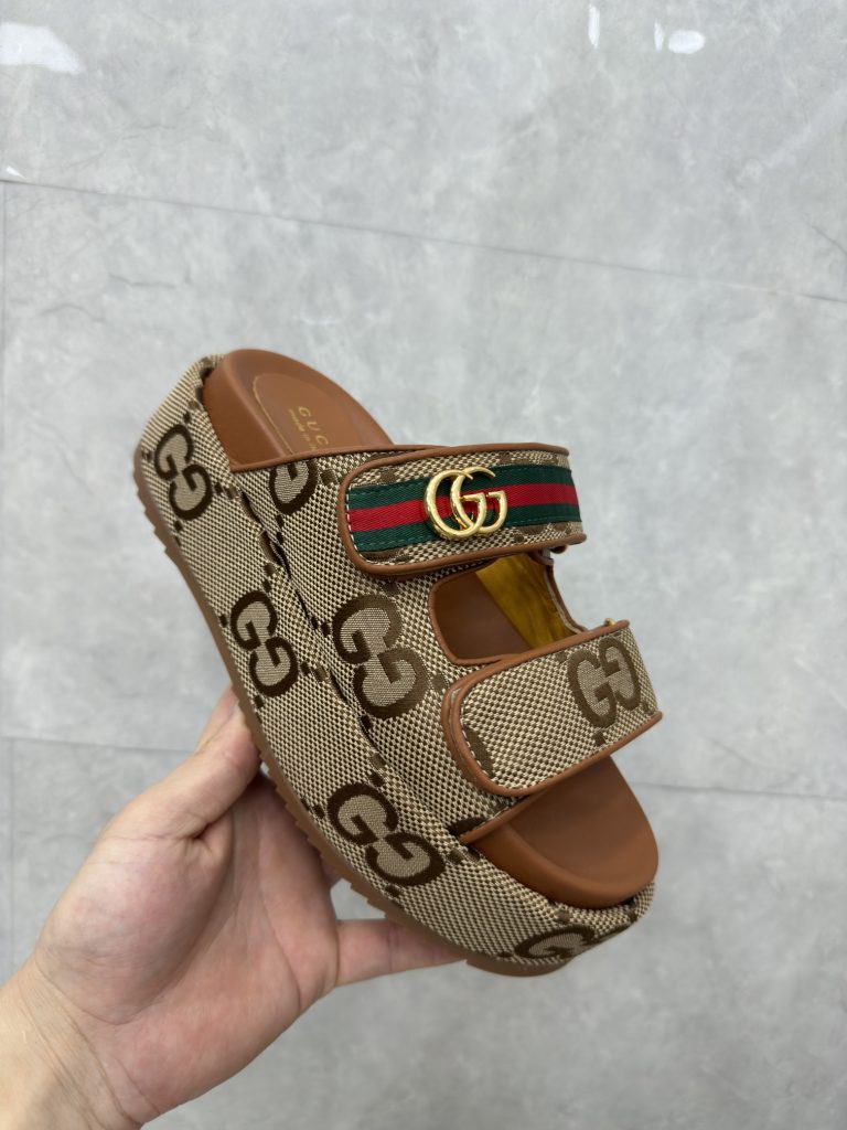 Sandals in Black