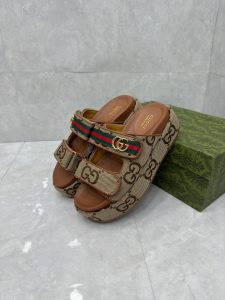 Sandals in Black
