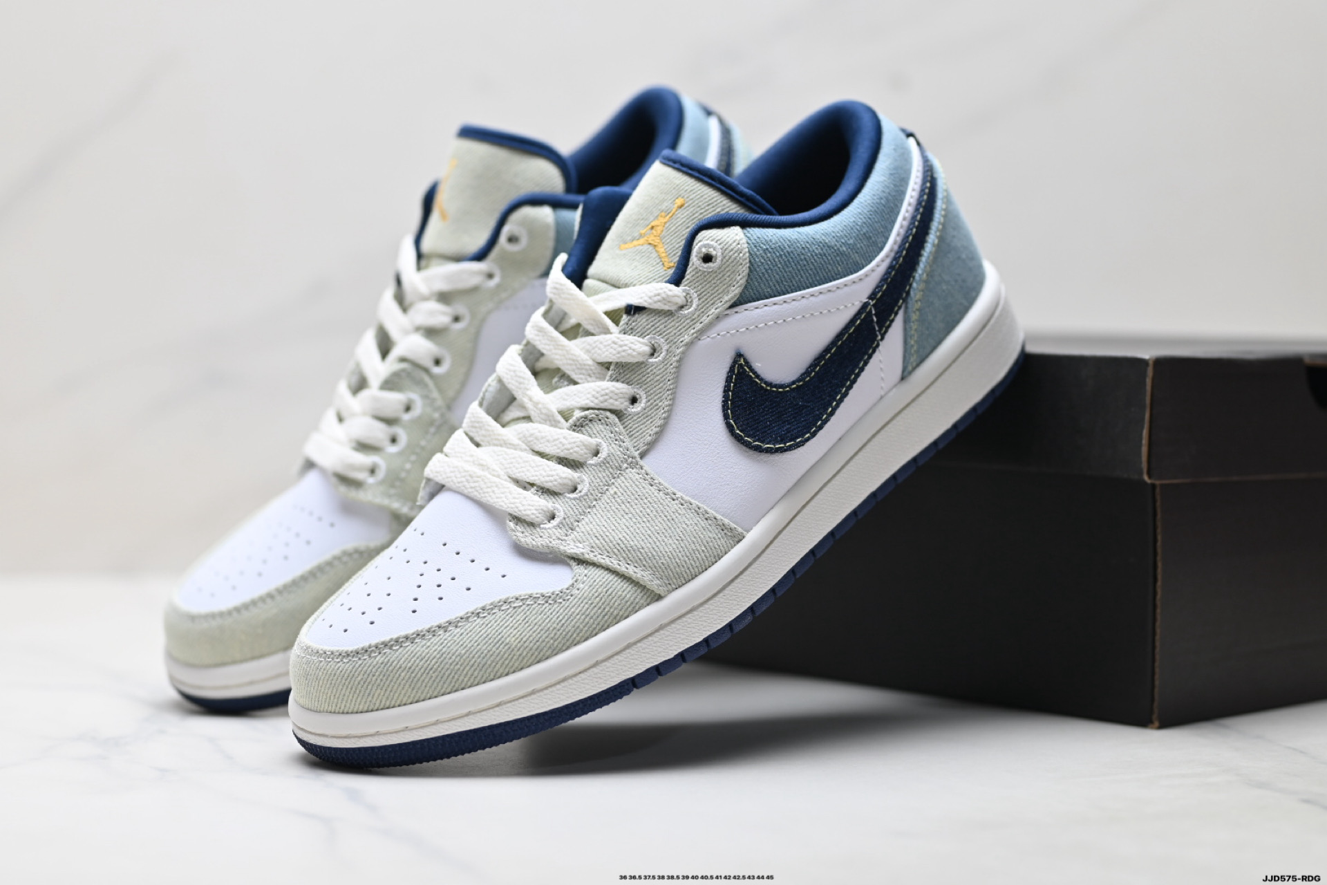 Sneakers 553558