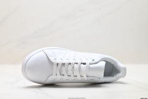 Louis Vuitton Sneakers M20326
