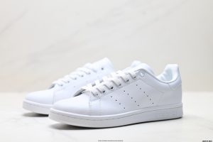 Louis Vuitton Sneakers M20326