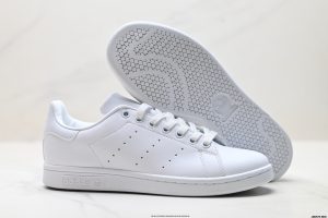 Louis Vuitton Sneakers M20326