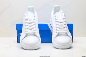 Louis Vuitton Sneakers M20326