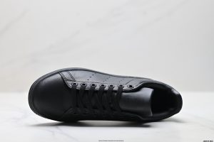 Louis Vuitton Sneakers M20326