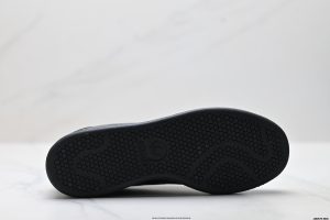 Louis Vuitton Sneakers M20326