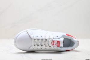 Louis Vuitton Sneakers M20326